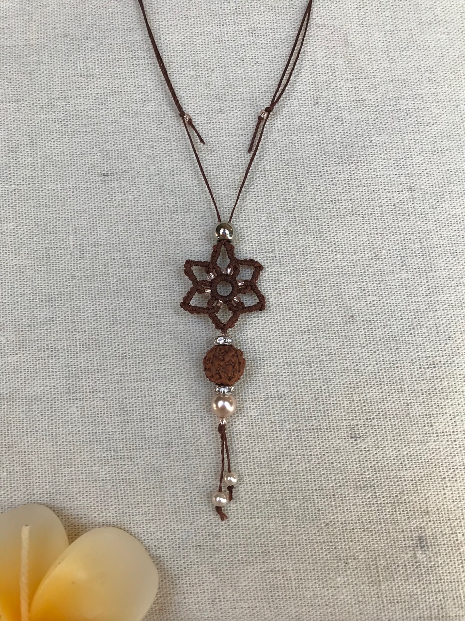 フラワー・ネックレス-01